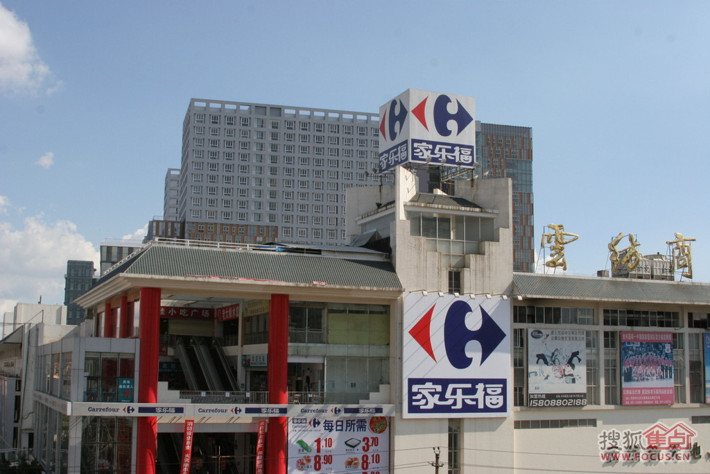 云南格泰商業(yè)運營管理有限公司 營運管理，項目位于云紡商圈，東臨海埂路，地處一環(huán)和二環(huán)之間，是昆明市進出南市和西市的咽喉要道。按照政府規(guī)劃，這里將被著力打造成為未來二級中心商務(wù)區(qū)。